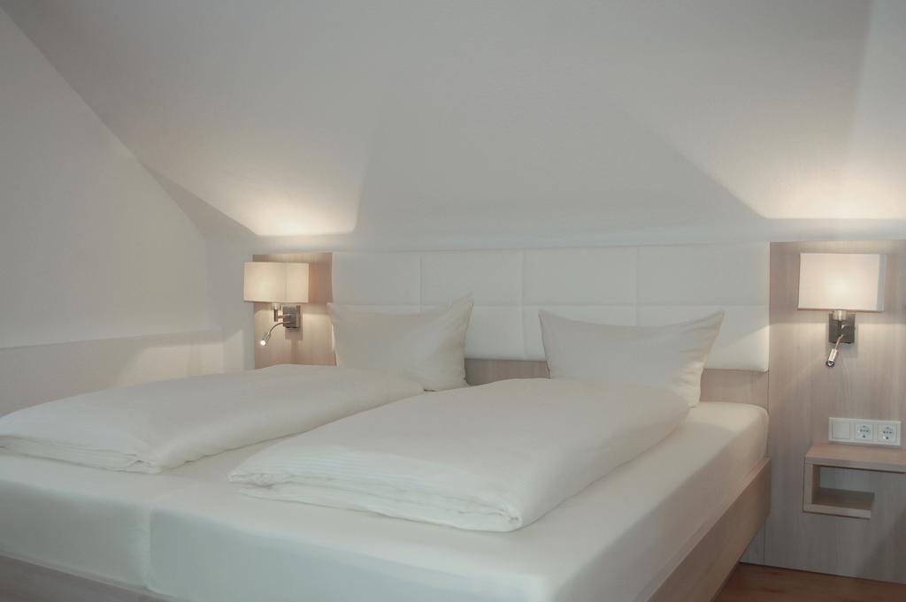 Airport Zeltinger Hof Hotel Kelsterbach Quarto foto